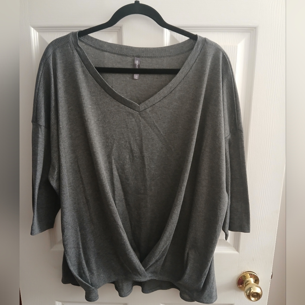 Massini Gray 3/4 Sleeve Top